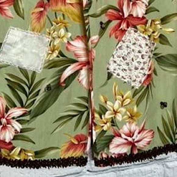 Vintage reworked upcycled safari style capris customized and one of a kind - Picture 7 of 7